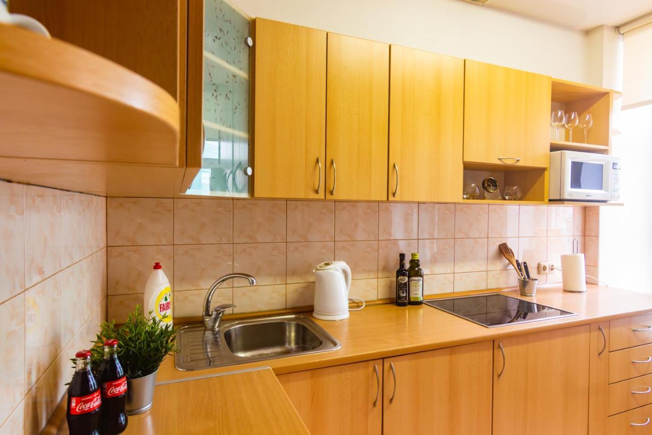 Classic Style Apartment In The Center Of Riga Exterior foto